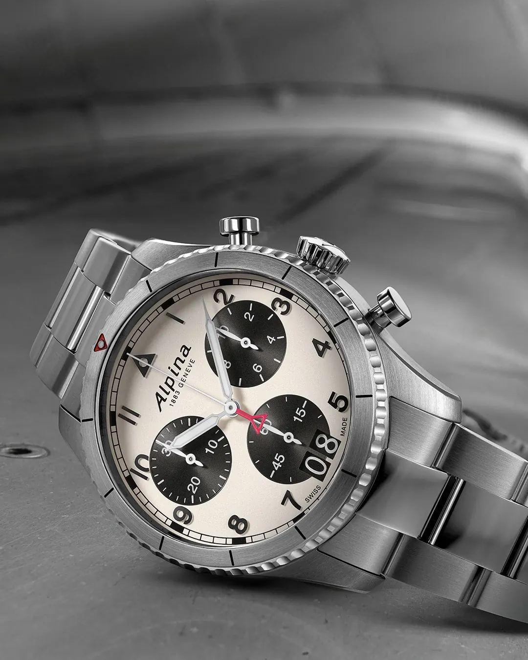 Pilot Chronograph Big Date Watch AL-372WB4S26B | Alpina Watches US